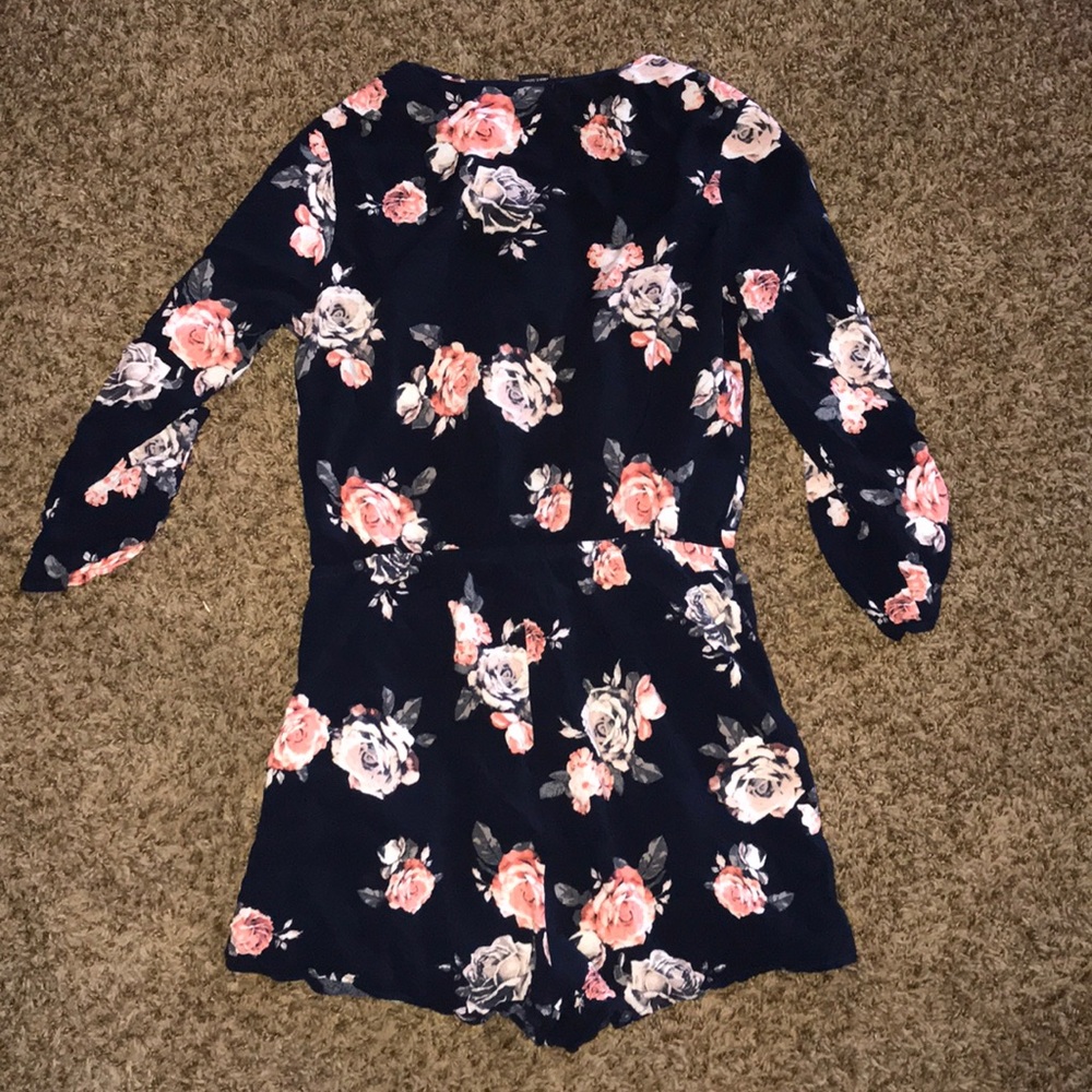 Romper - Picture 2 of 3